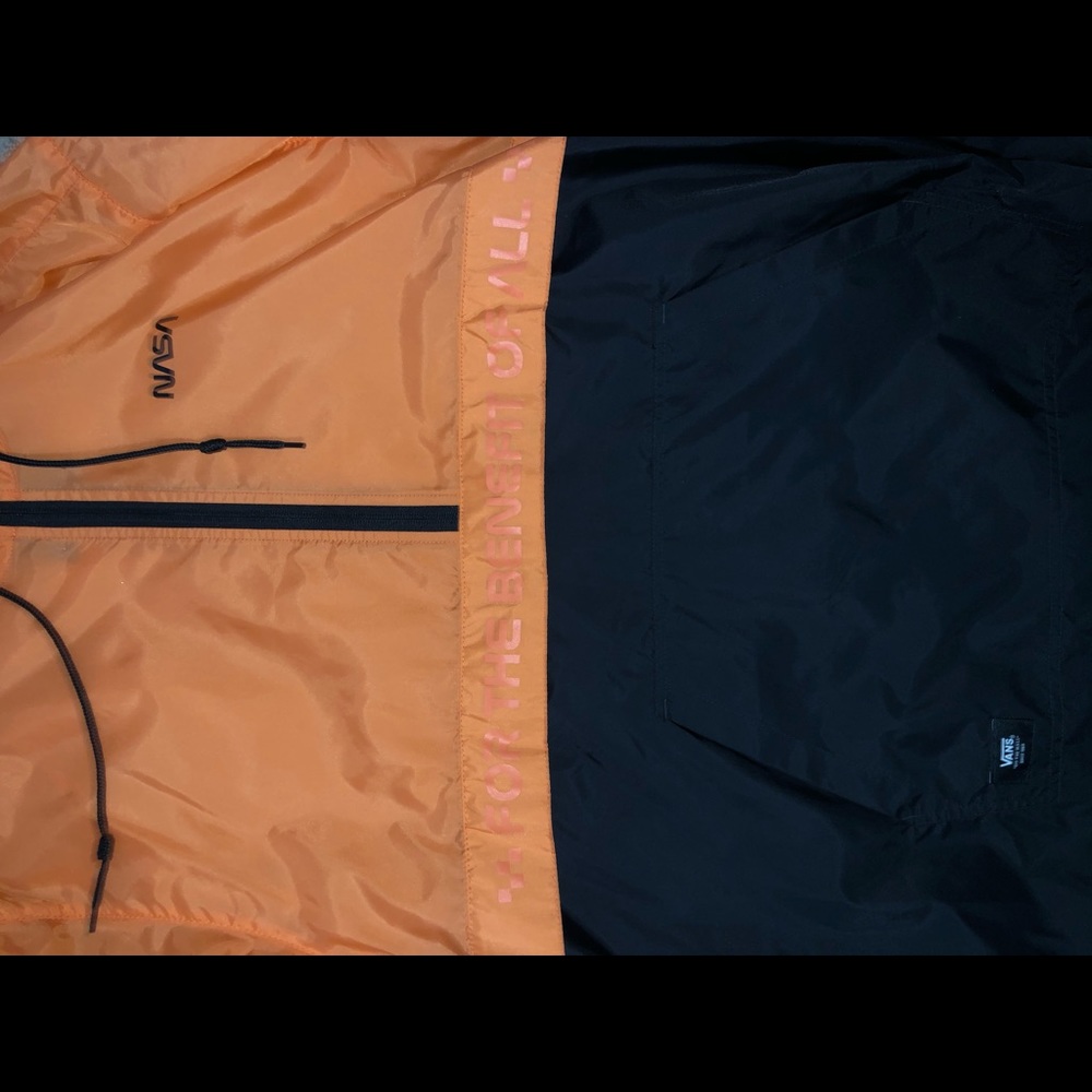 Windbreaker - Picture 6 of 8